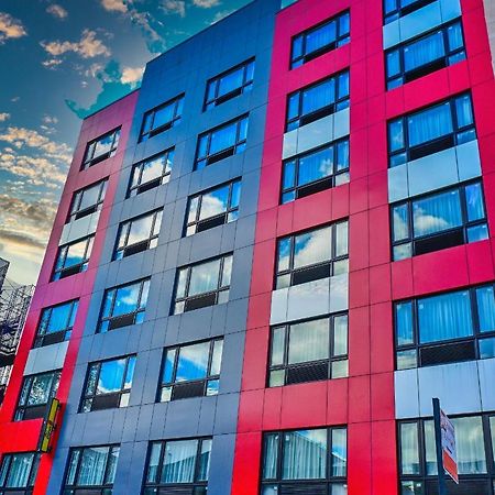 Hotel Super 8 By Wyndham Bronx Near Botanical Garden Nueva York Exterior foto