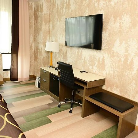 Hotel Super 8 By Wyndham Bronx Near Botanical Garden Nueva York Exterior foto